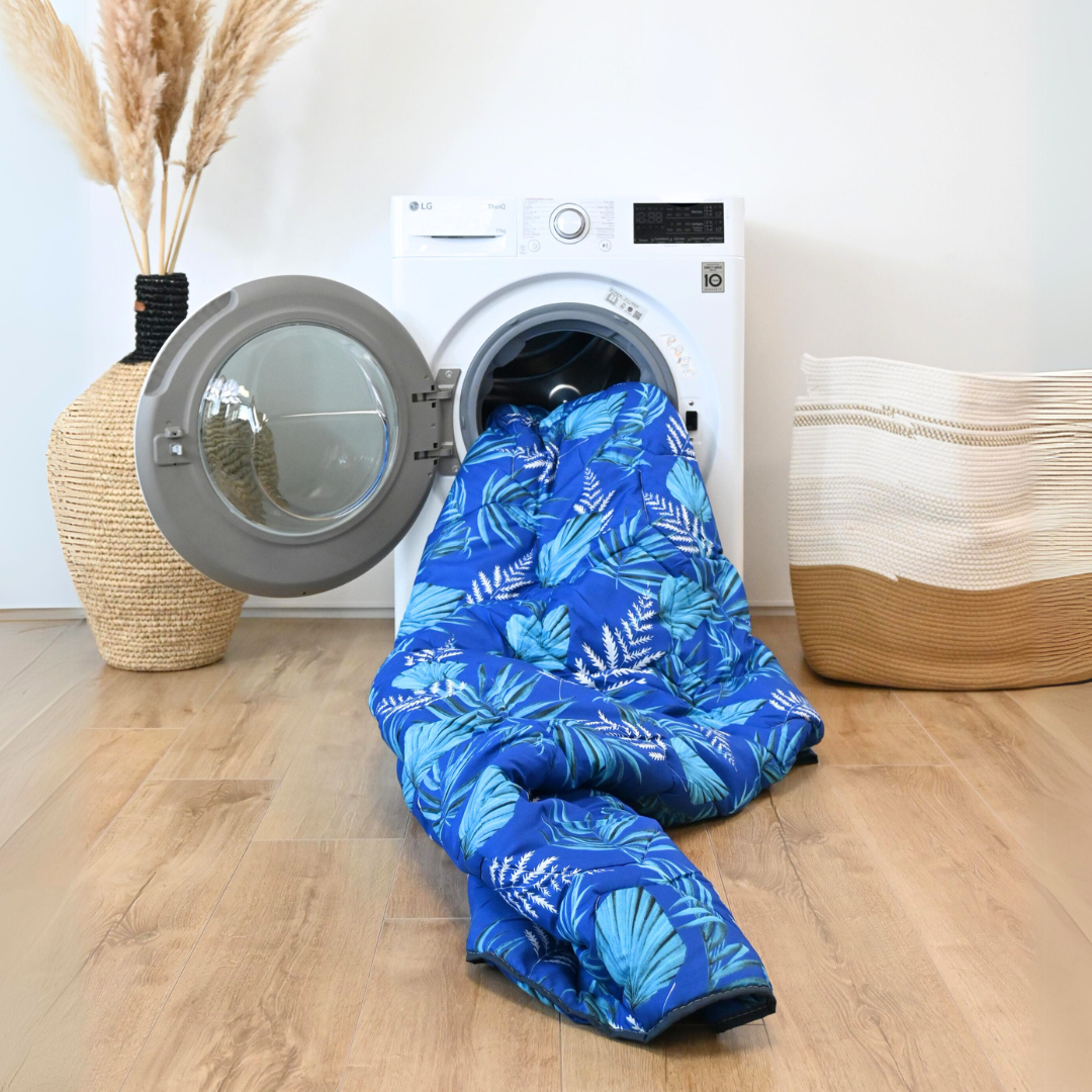 HappyDuvet Blue Leaves - All season Coverless duvet