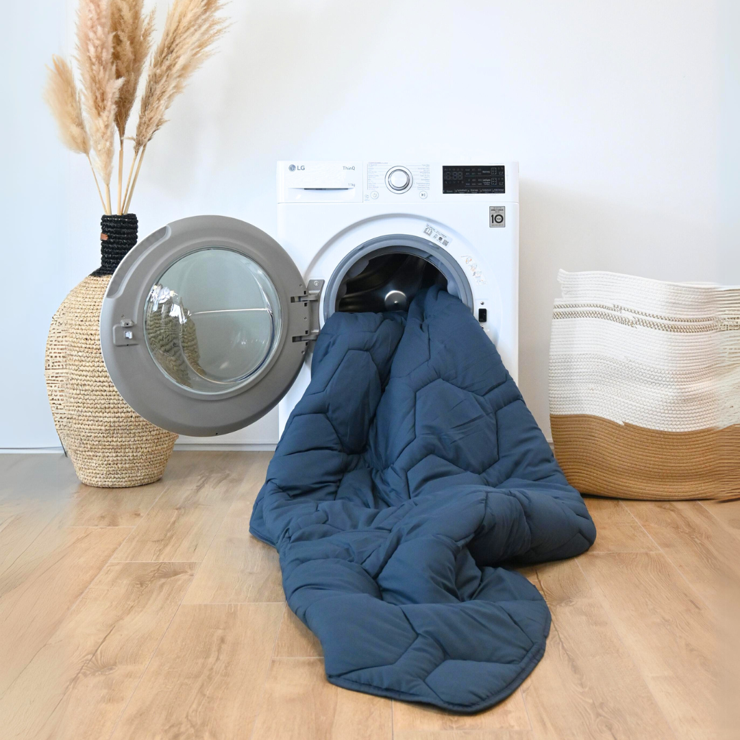 HappyDuvet Dark Blue - All season Coverless duvet
