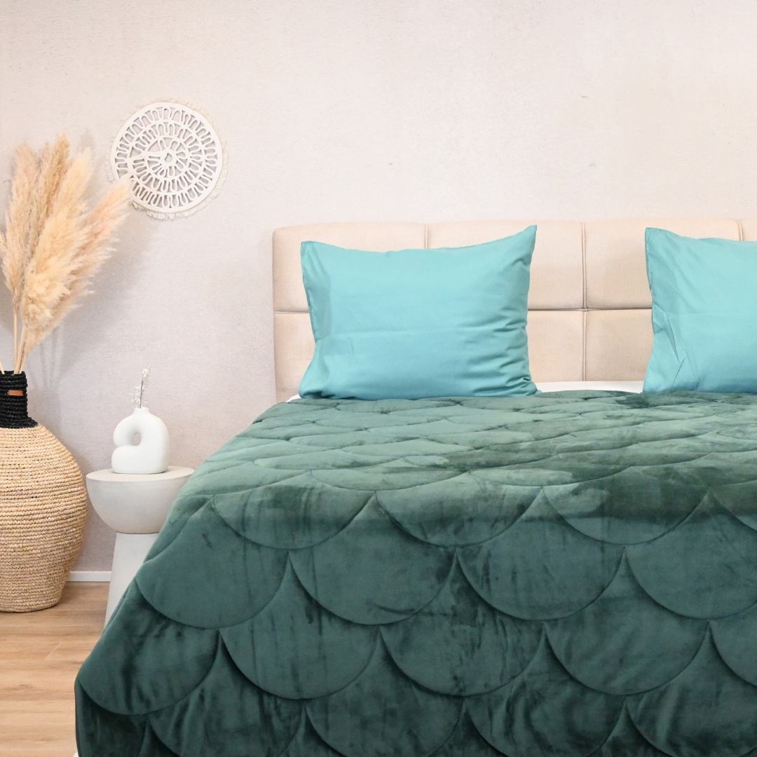 HappyDuvet - Velvet - Dark Green - All season Coverless duvet