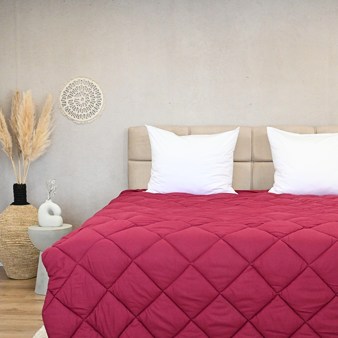 HappyDuvet Crimson Plum - All season Coverless duvet
