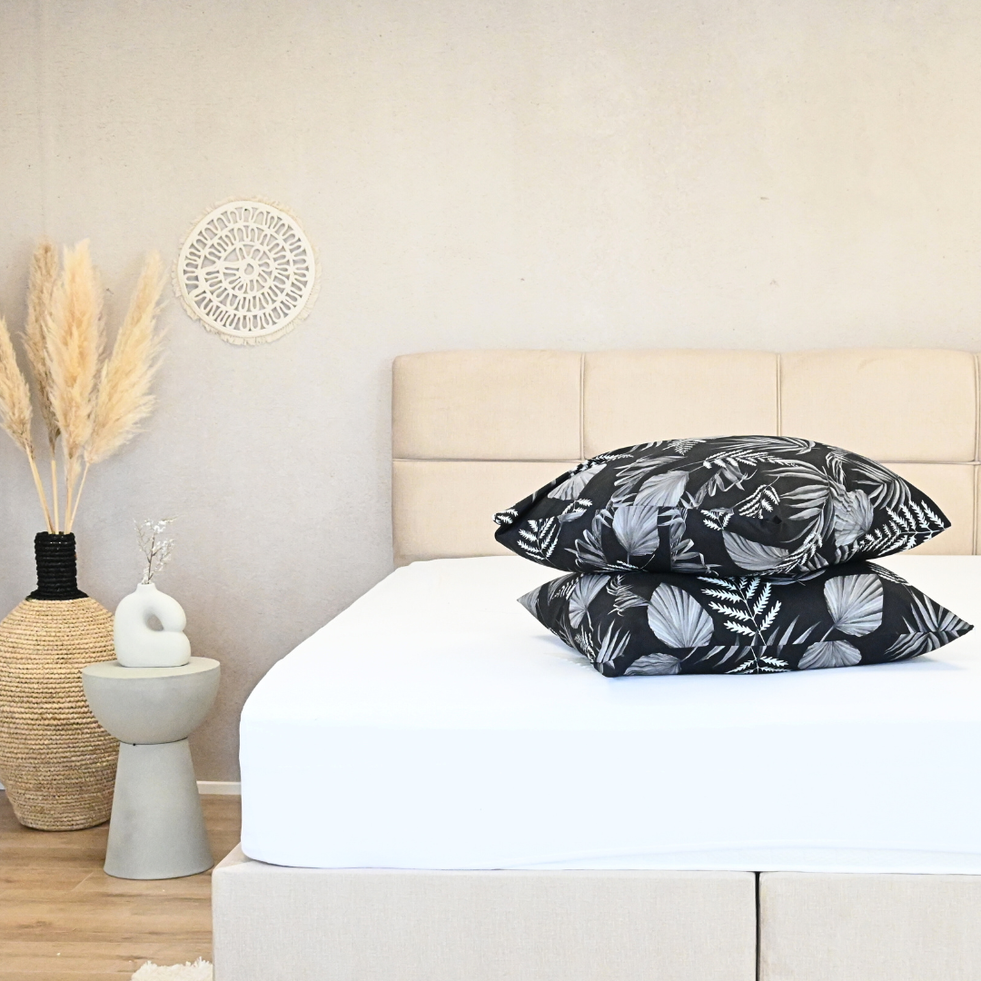 HappyDuvet | Black leaves pillowcase set 2 pieces - 100% Microfibre