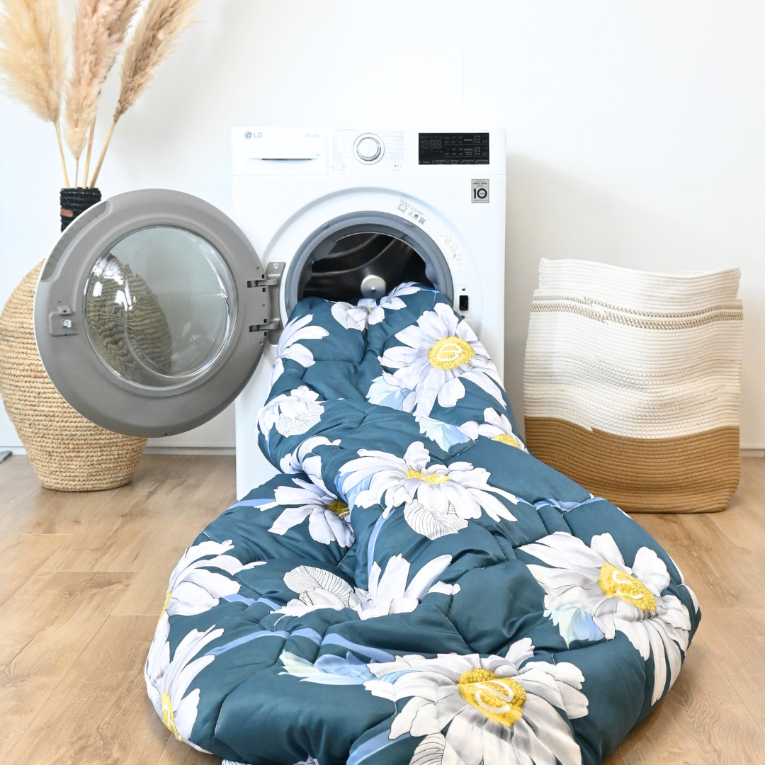 HappyDuvet Sunflowers - Satin Look - All season Coverless duvet